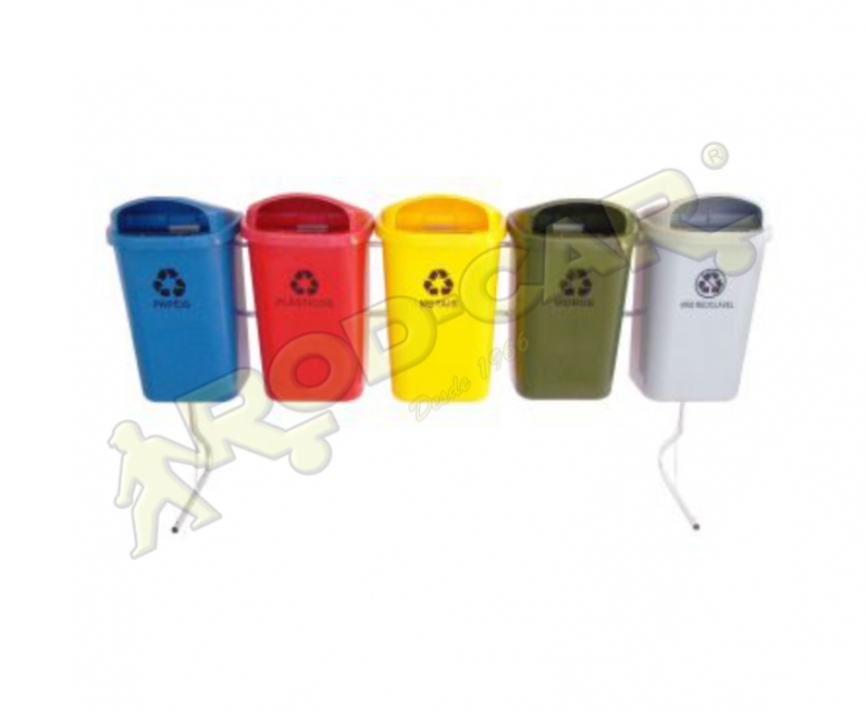 CONJUNTO PARA COLETA SELETIVA COM 5 CESTOS DE 50L